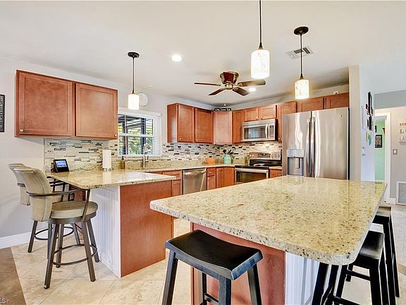 4th image of 5032 Northampton Dr