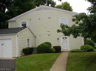 7317 Foxmill Rd UNIT B, Mentor, OH 44060