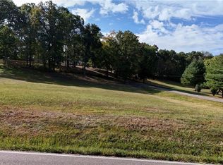 Pleasant Valley Dr, Coshocton, OH 43812