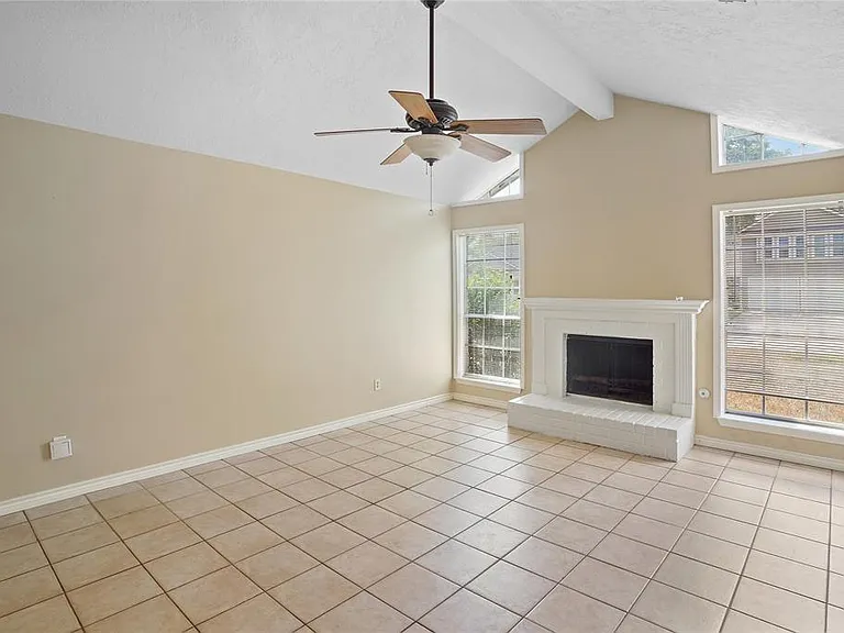 10518 Linecamp Dr — Photo 5