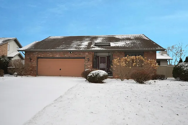 123 Zapata Ln photo 1