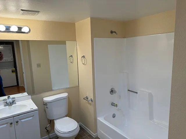 1305 Stanley Ave #15 — Photo 8