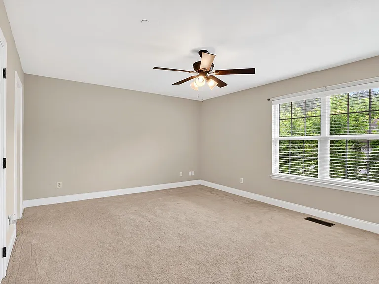 1109 Maple Tree Ln — Photo 26