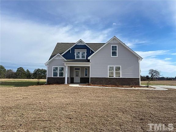 5th image of 336 Rocking Horse Ln