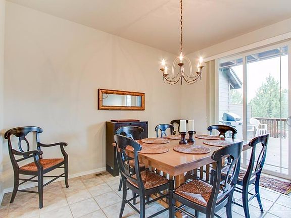 5th image of 800 Golden Pheasant Dr