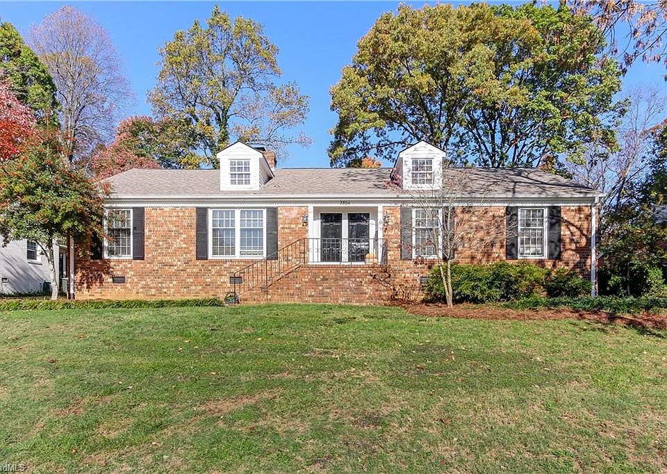 1st image of 2804 Lenoir Dr