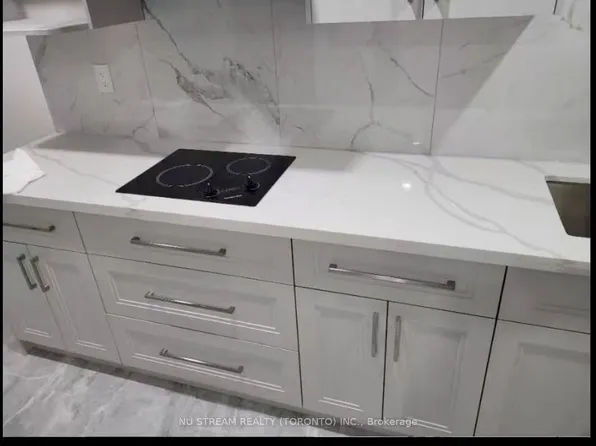 612 Village Pkwy, Markham, ON L3R 2K9