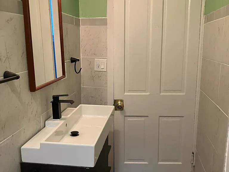2238 Flora St — Photo 12