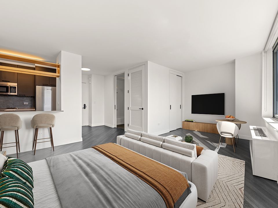 1st image of 250 E Houston St #5F