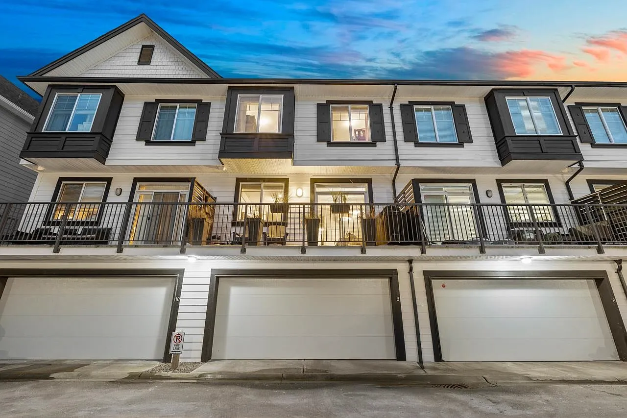 16323 15th Ave #9 photo 1