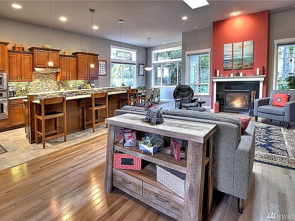 5th image of 3707 67th Avenue Ct W