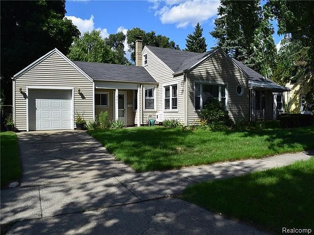 1st image of 731 E Bernhard Ave