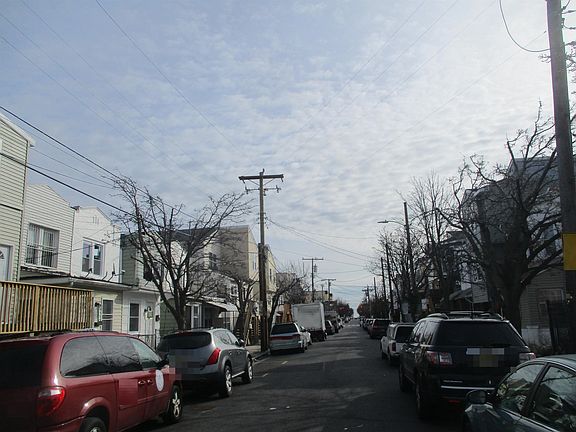 5th image of 228 N Texas Ave