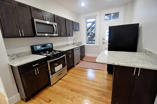 31 Harvard St #2 Photo 1