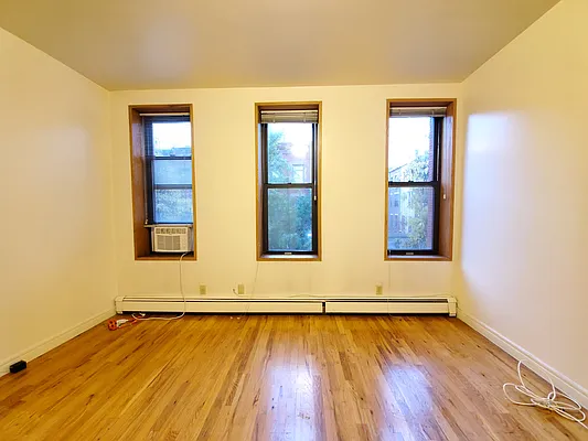 Rented by Esra Realty | media 13