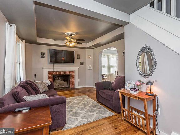 2nd image of 12 E Ashland Ave