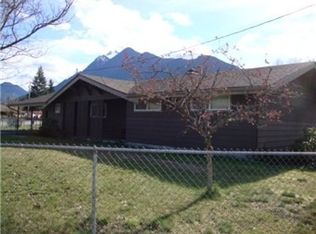 835 Fullerton Ave, Darrington, WA 98241