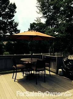 2nd image of 7 Doggett Coat Pl