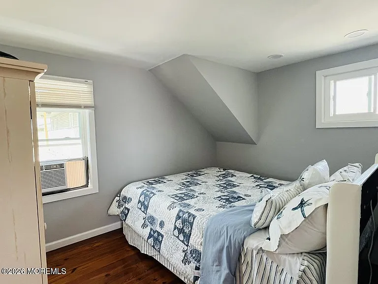 1704 Boulevard — Photo 11