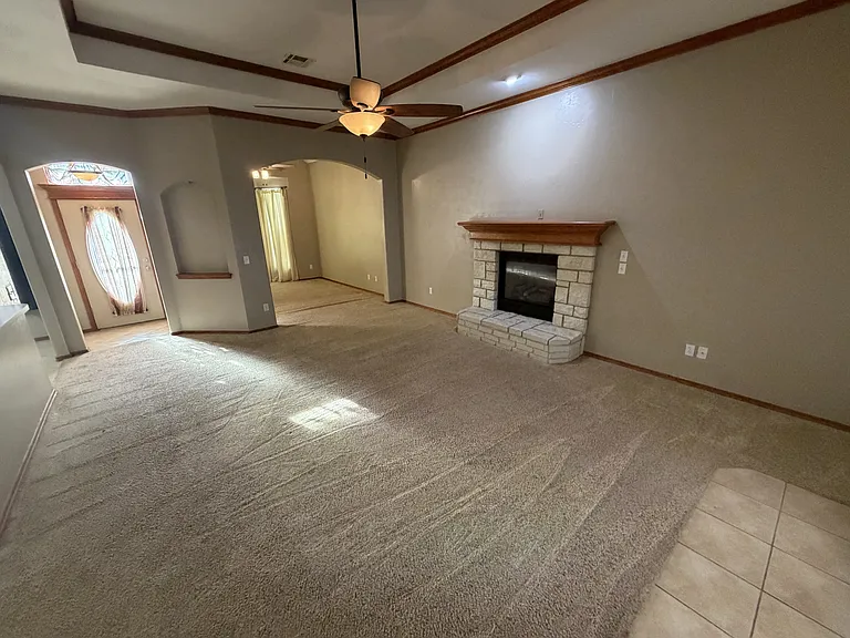 608 N Cherokee Way — Photo 3