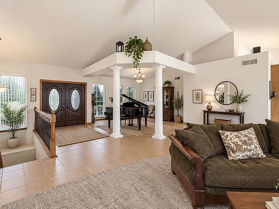 2nd image of 2026 Stonehaven Dr