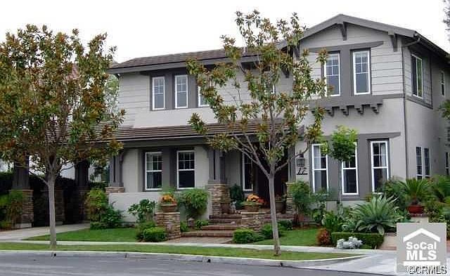 Gorgeous Front of Home on a Cul de Sac