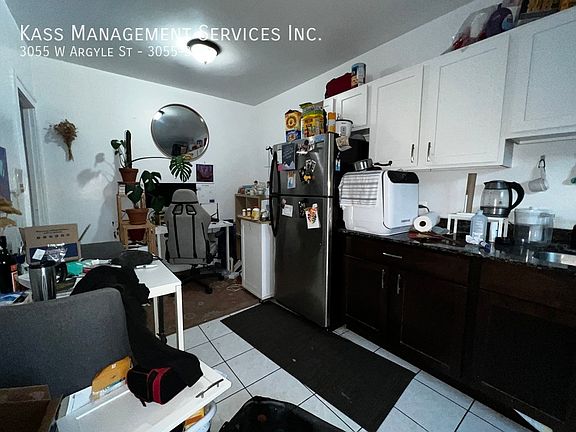 2nd image of 3055 W Argyle St APT 3