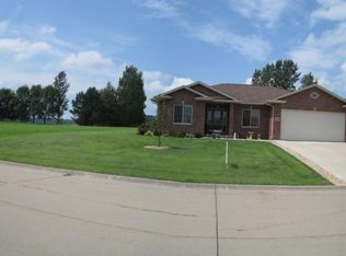 10061 Timothy St, Dubuque, IA 52003