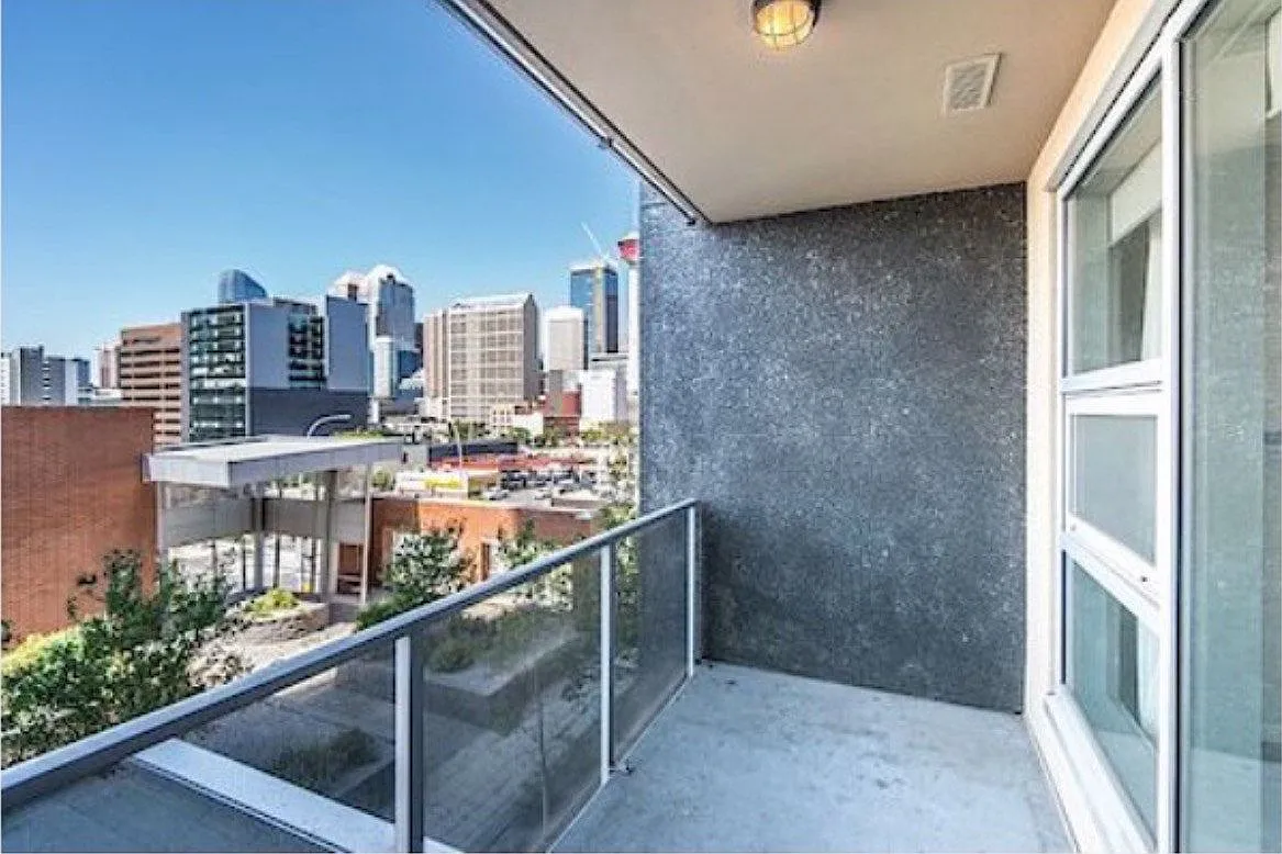 Beautiful 2 bedroom/2 Bathroom Nuera Condo — Photo 4
