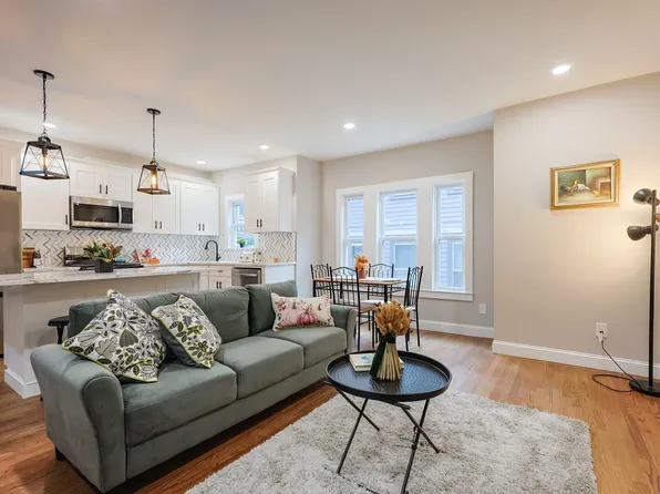 11 Watson St #1, Somerville, MA 02144