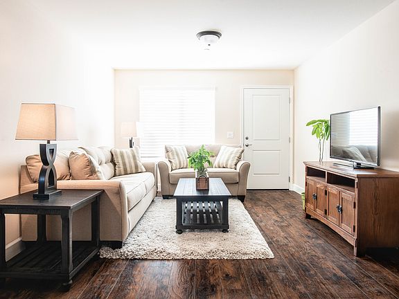 2nd image of 9405 Avenida Maria #108