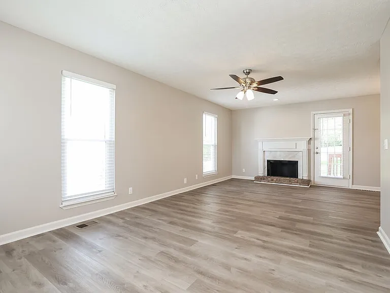 3068 Chateau Valley Dr — Photo 3