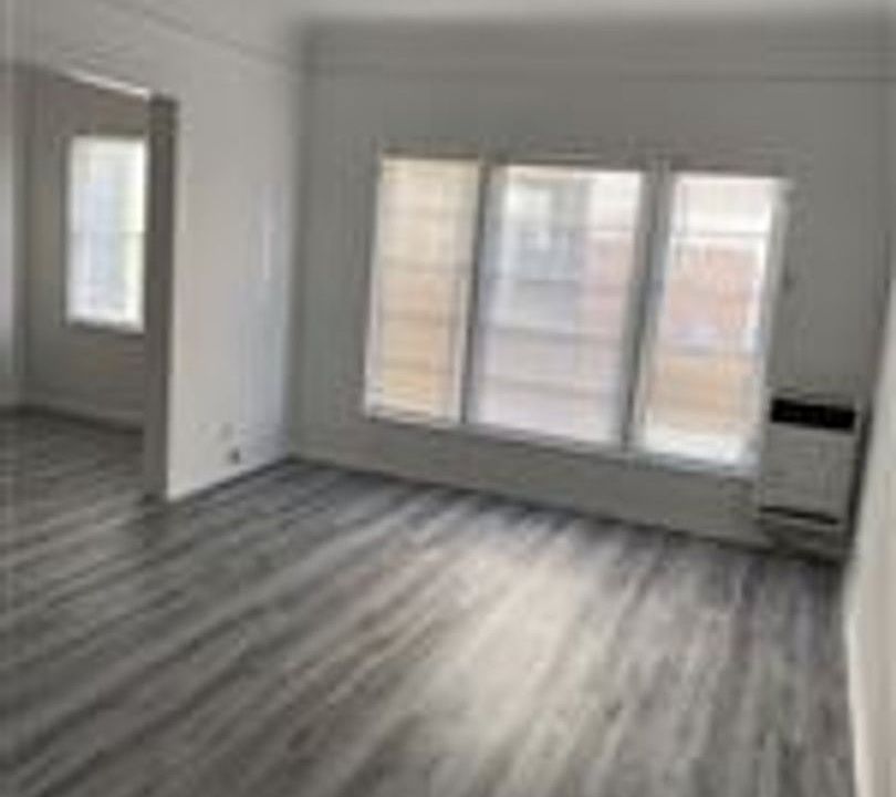 1st image of 450 S Cochran Ave APT 204