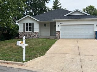 850 W Hickory Nut Ct, Nixa, MO 65714