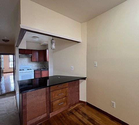 2nd image of 516 Greene Ave APT 4A