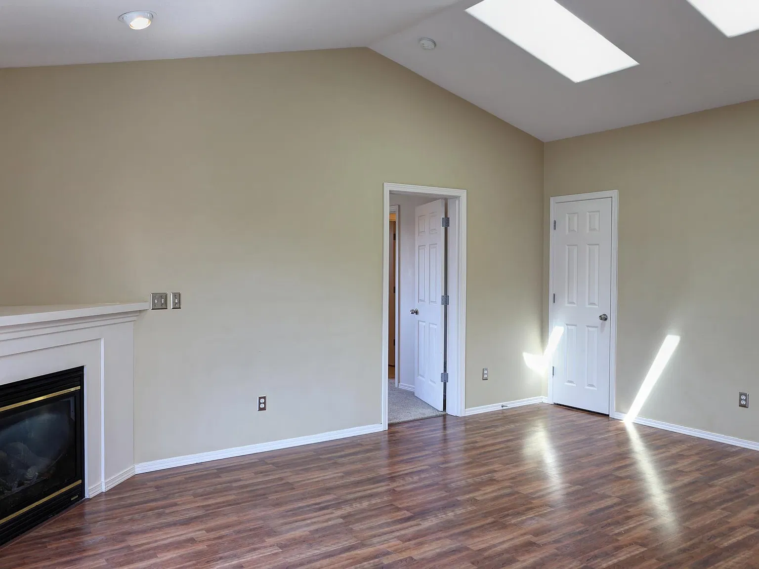 3303 NW Pacific Rim Drive — Photo 2