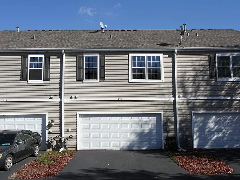 353 Springbrook Trl S — Photo 18