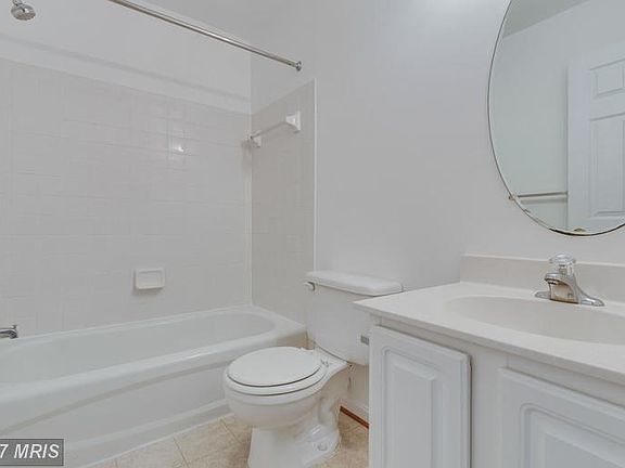 3rd image of 3537 Christy Ln