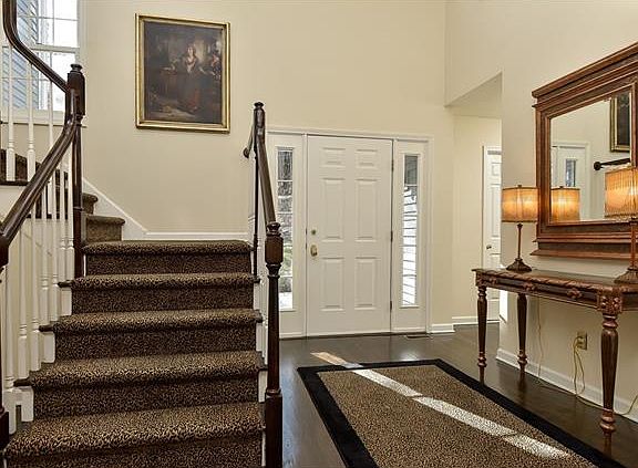 2nd image of 58 Top Hill Ln