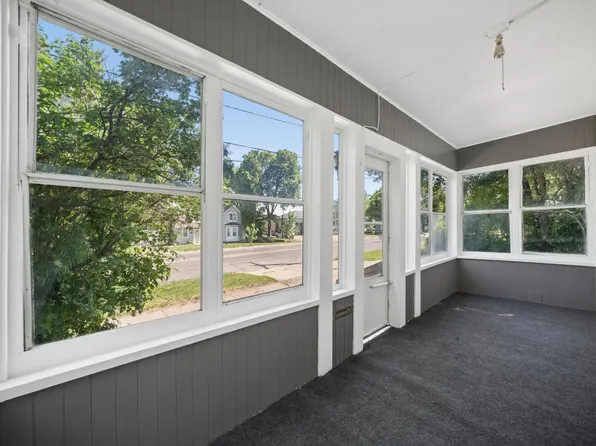 210 Willow St, Faribault, MN 55021