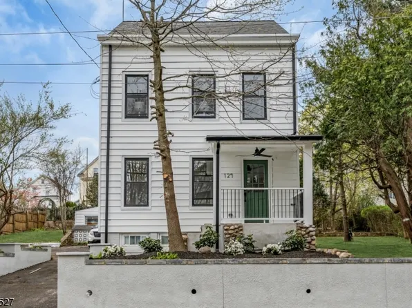 127 Dewey Ave, Totowa Boro, NJ 07512