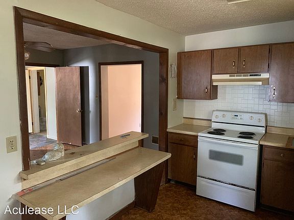 4th image of 1103 N Orient St