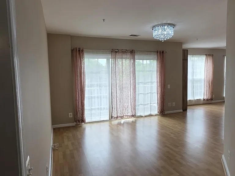 353 Fallsgrove Dr #A-51 — Photo 22
