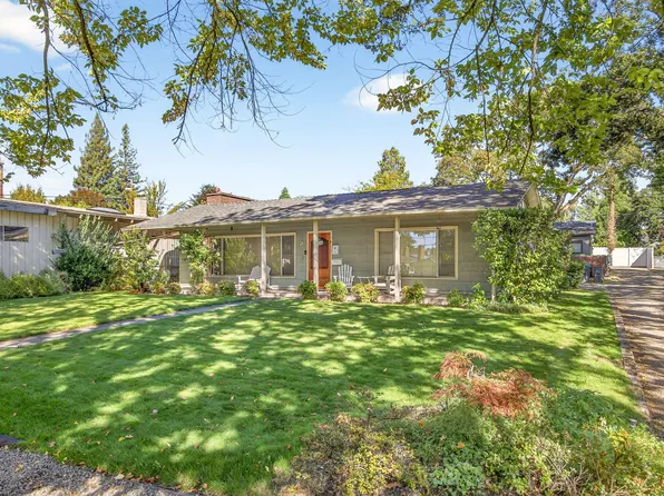 9 S Groveland Ave, Medford, OR 97504