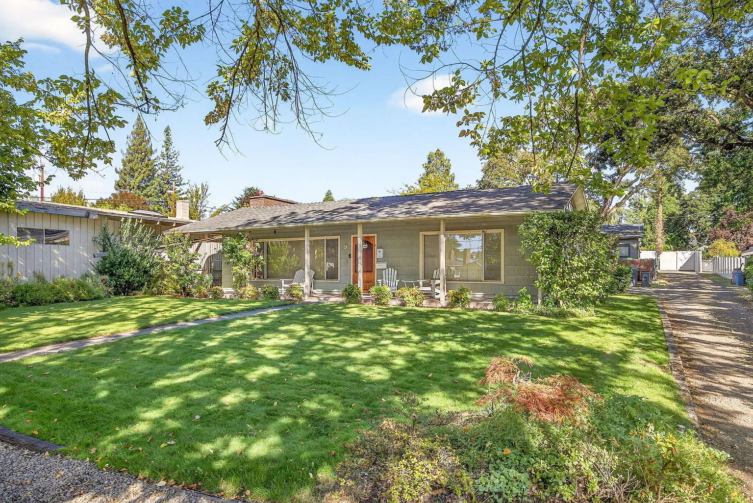 9 S Groveland Ave photo 1