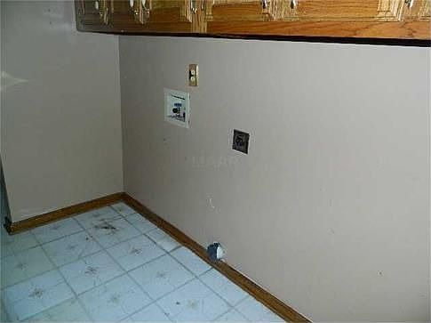 5th image of 272 Walker Field Ln