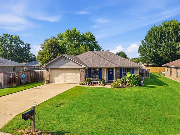 2nd image of 1750 Tuscany Dr