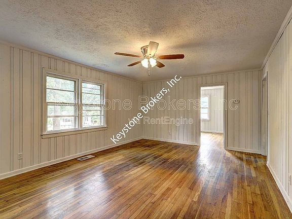 4th image of 4611 City View Dr