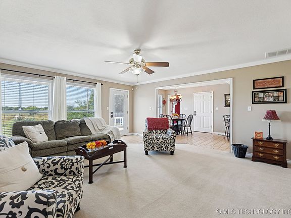 5th image of 401 Newton Dr