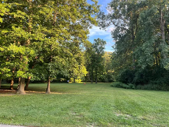 0 Woodlynne Dr, Franklin, MI 48025